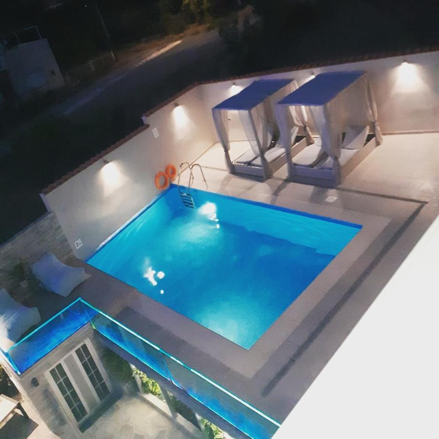 Panorama Pool Resort Каламата Екстериор снимка